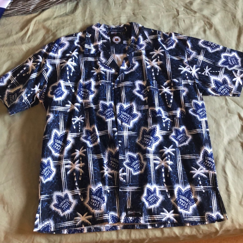 Toronto Maple Leafs short sleeve button up shirt